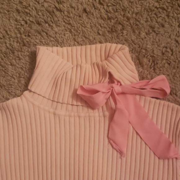 Vintage turtleneck! - Picture 2 of 4